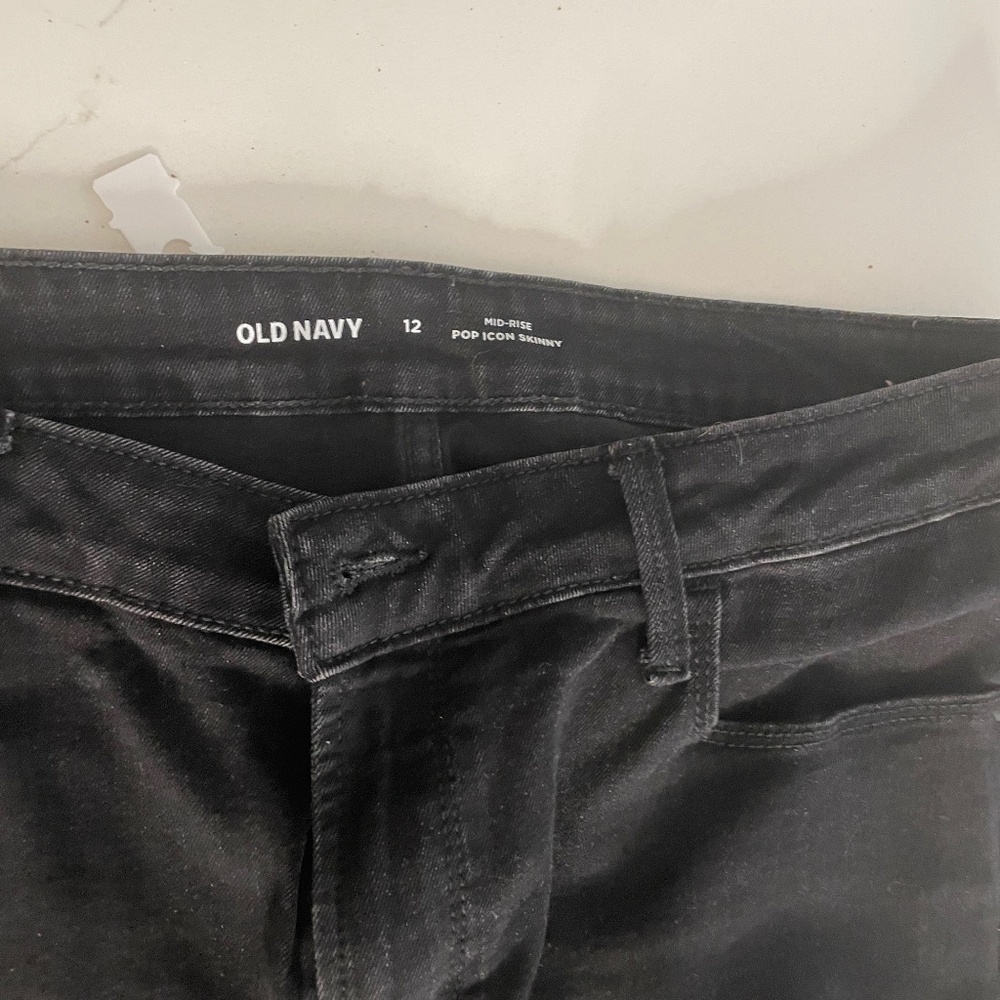 Old Navy size 12 Mid Rise Pop icon skinny